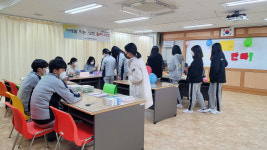 역량 키워 학용품 구하는 곳…대구 경혜여중의 릴리마켓