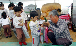 [그립습니다] 이은수(경북 칠곡군 왜관읍 금남리 이장) 씨 마을의 교장쌤 고 김갑도 씨