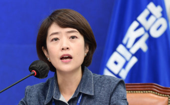 김정숙 여사 인도 수행원 논란에…고민정 