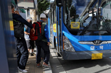 16일 통합 무임 교통카드 발급 시작…7월부터 대구 75세 이상 대중교통 무료