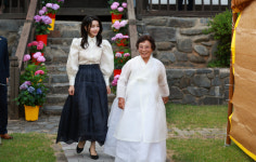 [화보] 김건희 여사, 尹 이어 충청도 찾아
