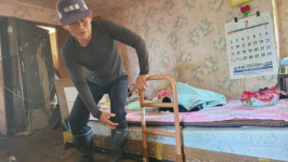 65세 청년회장, 산사태 직전 할머니 업고 500m 달렸다