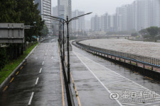 비 잦아들며 신천동로 통행 재개, 팔거천·동화천은 통행 제한