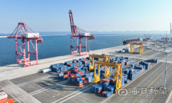 러-우 전쟁에 포항 영일신항만 물동량 반토막…북극항로로 활로 뚫어야