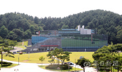 20년 장기집권? 포항시립미술관장 모집에 현 관장 재도전…지역 미술계 뒤숭숭