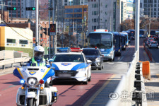 [포토뉴스] 이사오는 대구교도소 재소자들