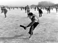 [김태형의 찰나의 순간 역사적 기록]  1970년대 동촌 금호강 스케이트