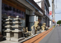 상인 20명도 채 남지 않은 이천동 고미술거리, ‘문턱 낮추기’와 ‘가치 탐구’ 나서야