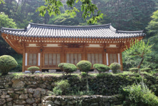 [양진오의 뿌리내린 영혼, 대구경북의 집] 경주 구미산 계곡의 너른 집, 용담정
