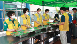 안동시의회, 행복한 사랑방 무료급식 봉사 펼쳐