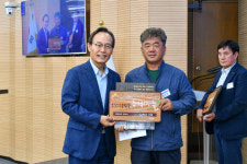 영주시, 문수면 승문2리·부석면 노곡2리에 “산불 없는 녹색마을” 현판 전수