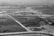[김태형의 찰나의 순간 역사적 기록]  1967년, 1970년 두 번 열린 포항종합제철 기공식