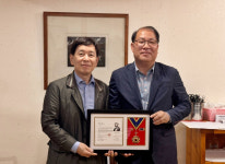 대구적십자사, 1천2백만원 기부한 이동현한의원에 명예장 수여
