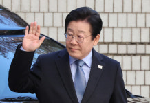 이재명 선거법 위반 2심 첫 재판 출석…입장표명 없어