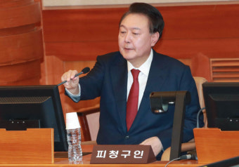 검찰, 윤 대통령 대면 조사 추진…구속 기간 연장 신청
