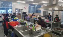 따뜻한 밥 한 끼로 위로를…경북안동지역자활센터, 산불 대피시설에 급식 봉사