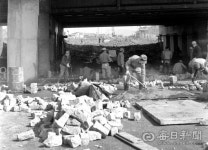 [김태형의 찰나의 순간 역사적 기록]  1970년 남북소통 대구역지하도 건설