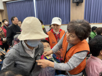대구 서구 인동촌노인복지관, 업사이클링 카네이션으로 어버이날 행사