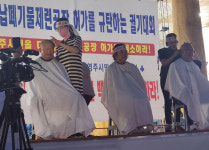 영주역 광장, 납공장 용광로보다 더 뜨거웠다…3차 궐기대회 2천여명 모여