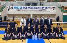 [스포츠 in 캠퍼스] 전통과 투혼, 지역 운동부가 써 내려간 승리의 계보