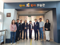 칠곡 약목초, 동문 거장들 손잡고 학교 안에 미술관 열었다