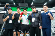 KMMA 슈퍼스트로급 챔피언 오정은, 두 체급 챔피언 도전 좌절