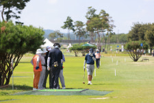 파크골프 열풍의 그늘...시설·대회 급증에 재정·세대 갈등