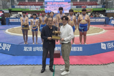 구미 문장초 씨름부의 기적…씨름장 없이 창단 3년만에 전국 제패