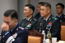 한기성 前1군단장 '빈총경계' 국감서 해명 