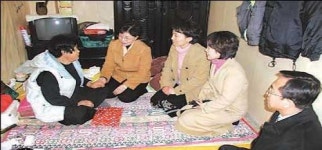 독거노인에 내복 전달