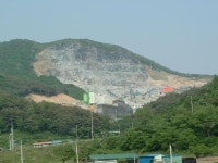 수덕사 주차장 확장… 덕숭산 벌거숭이