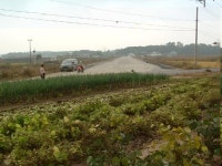 도로개설 지연…40년간 집수리도 못해