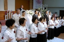 행복의 눈시울 적신 황혼 결혼식