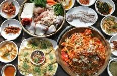 얼큰한 동태찌개가 양은냄비 한가득