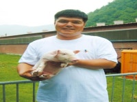 “깨끗한 축사가 ‘명품 돼지’ 만들죠”
