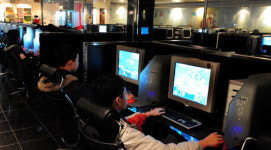 방학 PC방 청소년들로 만원