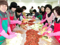 서산시 인지면새마을회, 소외계층에 김치 전달