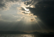 어려움을 딛고 떠오른 새로운 희망의 빛~