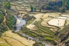 VIETNAM FEATURE PACKAGE ETHNIC HMONG