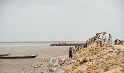 PAKISTAN WEATHER CYCLONE PHET