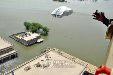 PAKISTAN FLOOD