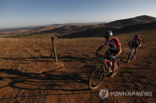 SOUTH AFRICA CYCLING CAPE EPIC