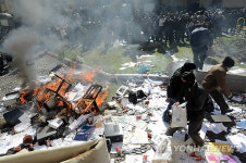 BOLIVIA POLICE MUTINY