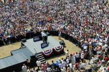 USA OBAMA CAMPAIGN BUS TOUR