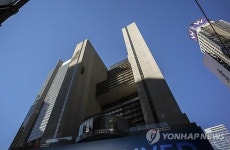 스타우드 이젠 한 식구