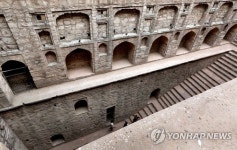 INDIA PHOTO SET STEPWELLS
