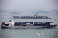 CHINA HONG KONG USS REAGAN