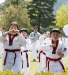 SOUTH KOREA TAEKWONDO WORLD RECORD