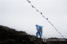 NEPAL PHOTO ESSAY GOSAIKUNDA LAKE