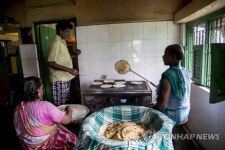 INDIA PHOTO ESSAY LEPROCY CENTER